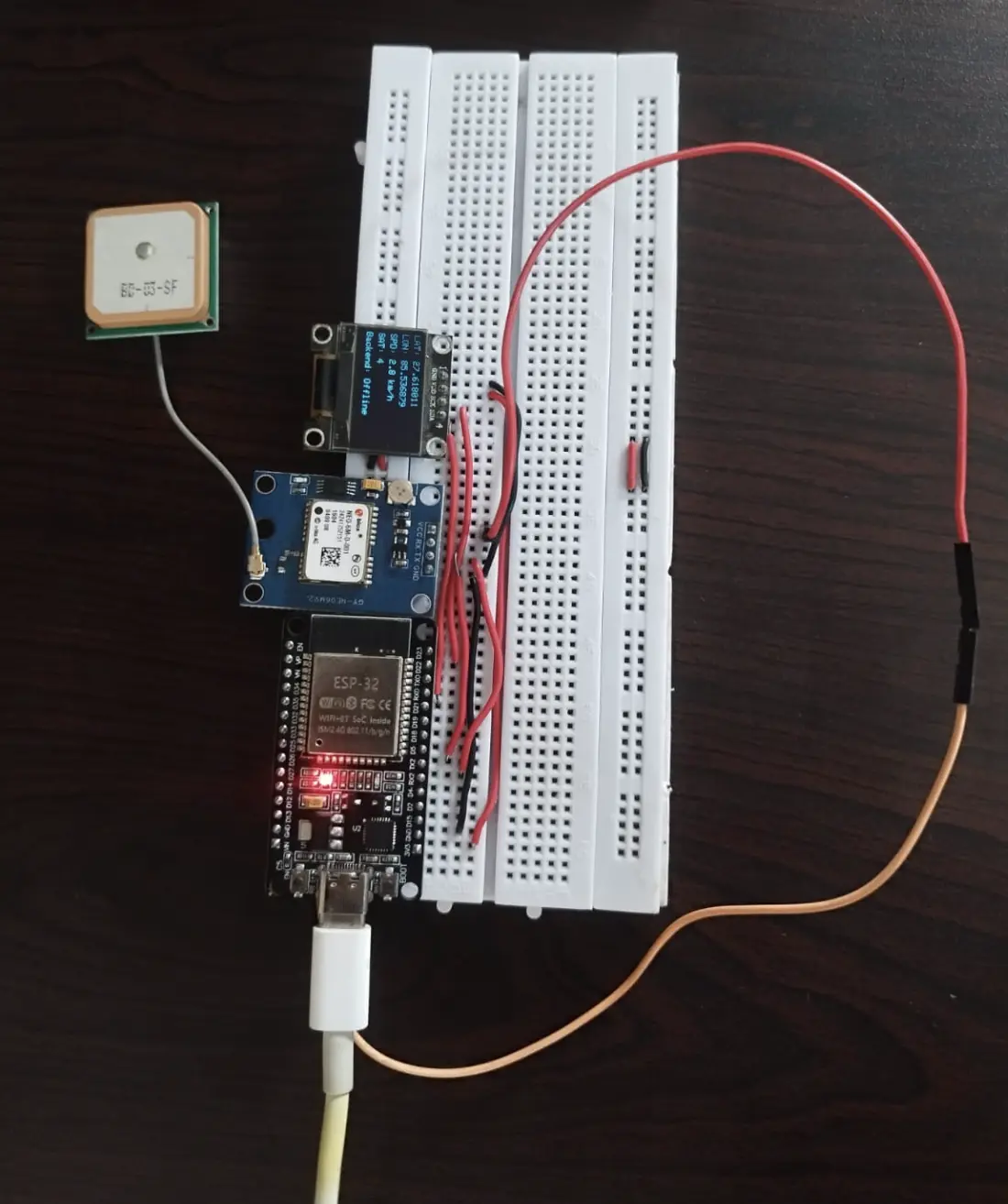 ESP32 GPS hardware used in the Live Location Tracker project